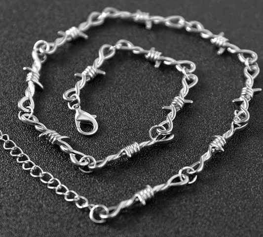 Barbed Chic Necklace